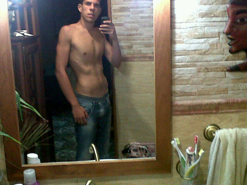 No esperes nada de los que prometen y prometen xk mas vale quedar sorprendido que decepcionado ;)