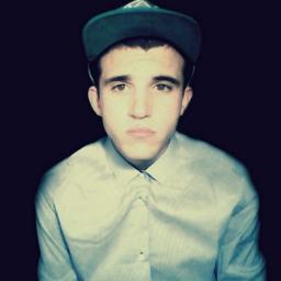 SimpleFBack's profile picture. Je viens de te follow, follow moi à @simplemathieu merci :)