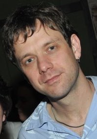 Professor, intérprete, compositor. Teacher, singer, song writer.