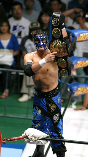 リックフレアー、ジェフジャレット好き、競輪とプロレスをこよなく愛する。グランドセフトオートシリーズのファン。