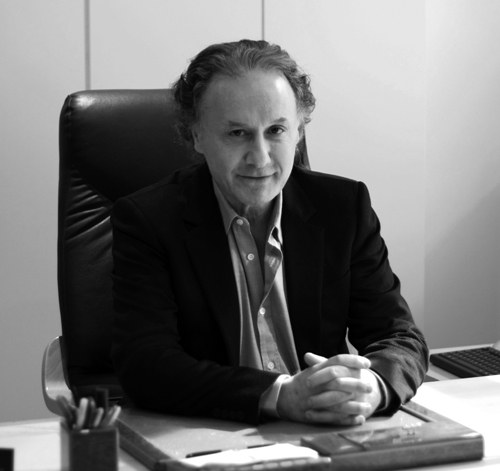 Le Dr Guy Haddad est spécialiste en médecine esthétique et en médecine plastique depuis 33 ans.