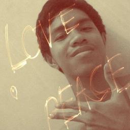 ID_LighTcoRE's profile picture. SaLam kEnaL..!!! gw iqBaL...!!! HoBi gw adaLaH dEngeRin LagU MeLow...daN ngEbuaT LagU MeLow pasTinyA..!!!