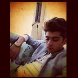 just close your eyes and i kiss you | Zayn Malik KW super grade AAA | personel 4 Direction | akun Parodi