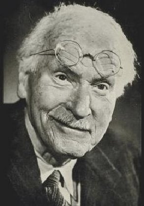 Twitter dedicado a um dos grandes pensadores da Psicologia, Carl Gustav Jung, que foi o fundador da chamada Psicologia Analítica.