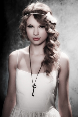 @taylorswift13