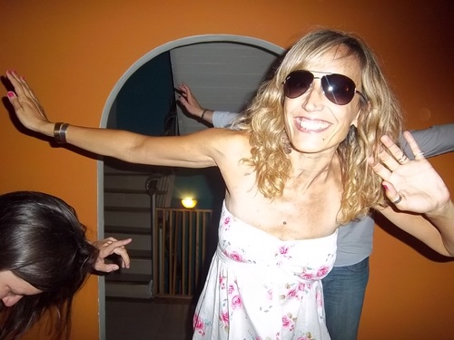 belemartinez's profile picture. I just wanna live while I'm alive