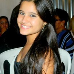 Eu aprendi que, algumas vezes, tudo o que precisamos é de uma mão para segurar e um coração para nos entender.