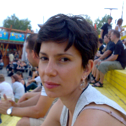 ronikon's profile picture. Freelance UX / UI designer