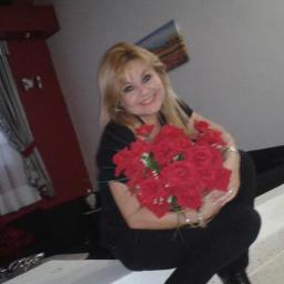 CynthiaEspino18's profile picture. Obstinada en vivir feliz, consciente de los problemas que cada dia trae consigo mismo, no por eso desfallezco. Cargo fuerzas de mi Creador y sigo para adelante!