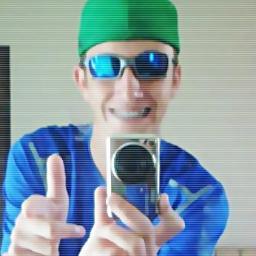 ~* Eu vivo a vida do jeito que ela é . Passo por cima de qualquer um pra mim ser Feliz :) Liindo da @_MorenaMafiosa ;]] *