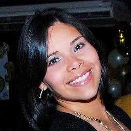 Esposa, madre, trabajadora, cocinera, enfermera, maestra, habladora,  comunicadora y Lcda en Administracion de Empresas!