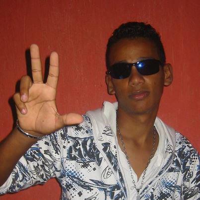 Gosto de funk , futebol ,Americano Segue & divulga @DiogoDarllan