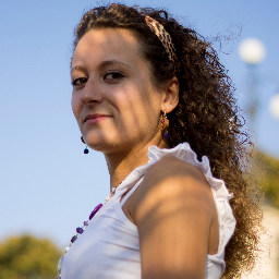 TaniaM48111205's profile picture. 