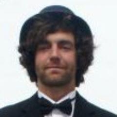 ReadoRead's profile picture. i break stuff