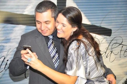 Pastor,Empresário,Marido e Pai de uma família maravilhosa.