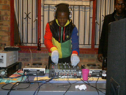 I'm a young deejay who started deejay-ing in 2007 n now i am looking 4 more in the house world. Deed house is my life