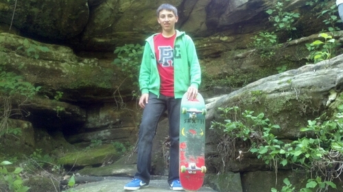 skateboarder from the ghetto! trying to not live my life in a desk. i just wanna go far!