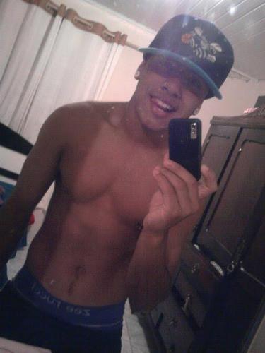 LutooO  : Brunoo esteja em Paz Meu ErmãããO  3 ///  teamo negritude p ; @sacii_depatinet ♥