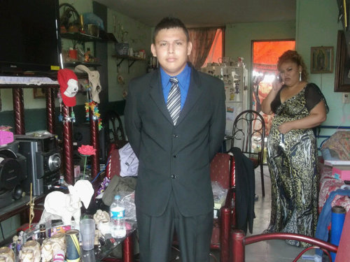 me llamo eliud y soy muy castroso con mi hermana pero con la gente no:B