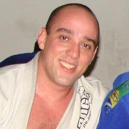 Faixa Preta de Jiu Jitsu, Engenheiro de Testes e de bem com a Vida. Oss