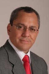 Periodista, Docente Universitario, Consultor en Comunicaciones.