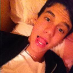 @gaaacastelli . leonino. corinthiano! Deus; família; Amigos; Poker; Festas;