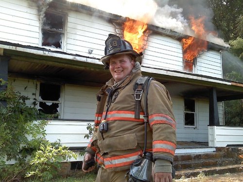 Hey there the names Aaron and im from Hendersonville NC. I am a firefighter.I love meeting new people. If you want to know more please ask.