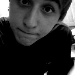 TO EM OUTRO TWITTER @RISCOIKE SIGAM ESSE :D