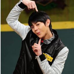 อันยอง~ผมโยซอบ มักเน่ปลอม แห่งวงอสูร ผมหล่อ น่ารัก ขี้เล่น อยากรู้อีกอย่าอย่าฟอลผมเยอะๆนะครับ *ยิ้มหวาน