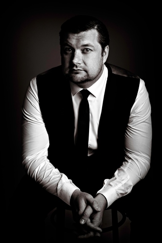 PKLndnKnts's profile picture. Author, Director, Film Producer - Old school values, all round nice guy...
IMDB - http://t.co/94xyywqC89