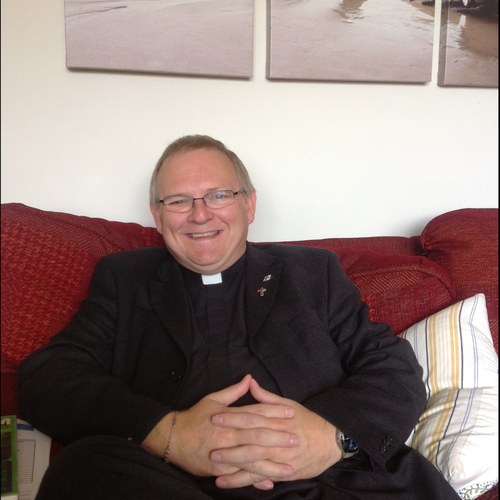Musical Theatre Lover, husband, father, proud grandad,School Governor, Team Rector Kidderminster West Team, Area Dean Kiddi&Stourpt food lover cooking & eating