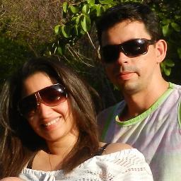 Moro em Parnaiba Piaui, uma cidade linda e próxima ao litoral, adoro praia, Casado e trabalho com locação de casas de praia.