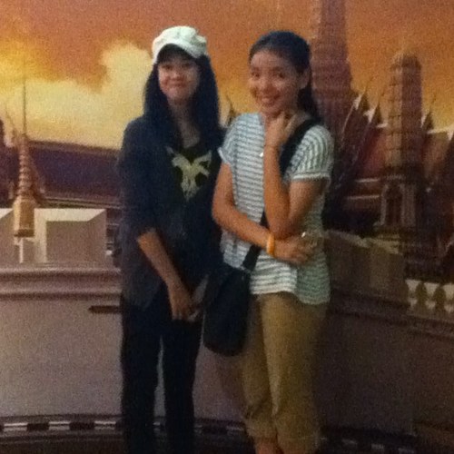 Hi! I'm Ploy, I live in Bangkok,Thailand :)