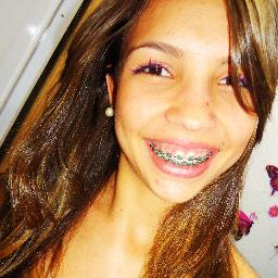 Serva e filha de Deus!! Estudante de Educação Física!! 22 anos :) Casada e sou Feliz :D