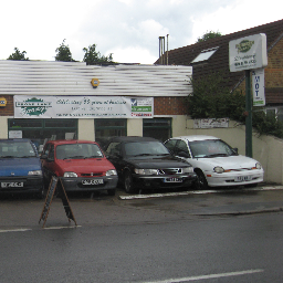 Broad Lane Garage is an Independent family run business operating since 1961. Carrying out MOTs , Servicing & Bodyrepairs for ALL makes & models old & new.