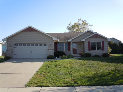 FSBO house for sale in Oregon, WI.  These are the thoughts and musings of a house on the market.