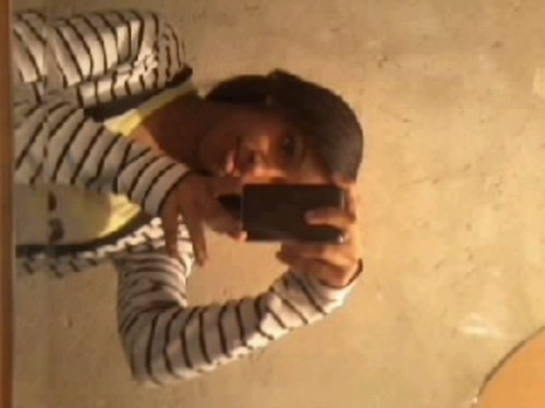 [14] Libriana , gosto de viajar , apaixonada pelo Bruno Mars ! Interessante ? Talvez k' 
 -Irmã da @GabrielleBiroll ♥