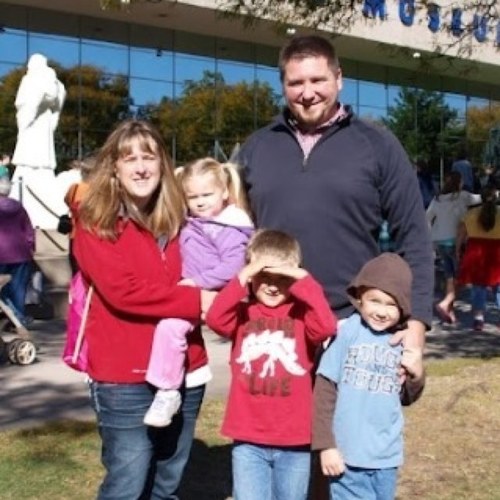 Living life to the fullest with Debra & our 3 kids living in