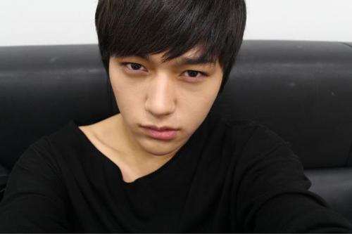 IKF_INFINITEL's profile picture. VRP @IKF_RolePlayer | INFINITE's VISUAL | 92Line | Single | Pecinta emot » B) -_- =_=