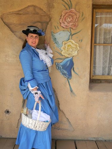 Born in Anaheim, CA. Married with 2 adult children living in San Diego. I love music, costuming and sewing.