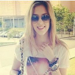 Linda , perfeita , batalhadora , guerreira , meu orgulho , meu exemplo minha Sophia.