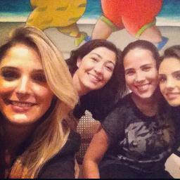 Criei dia 03/07/11 e fui oficializada no mesmo dia ás 15h05. Twitter pessoal: @apenascaroline selenator, hunter e swiftie.