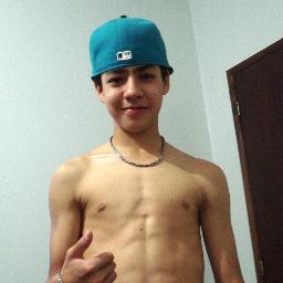 Não ligo que me olhem da cabeça aos pés..porque nunca farão minha cabeça e nunca chegarão aos meus pés. (Bob Marley)