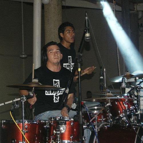 Baterista Play and Record studios..