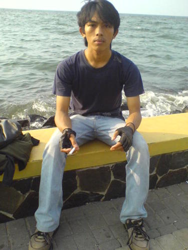 tonigoodrill's profile picture. Unsolicited Hotdogs NFT | Women, Dating, Web3