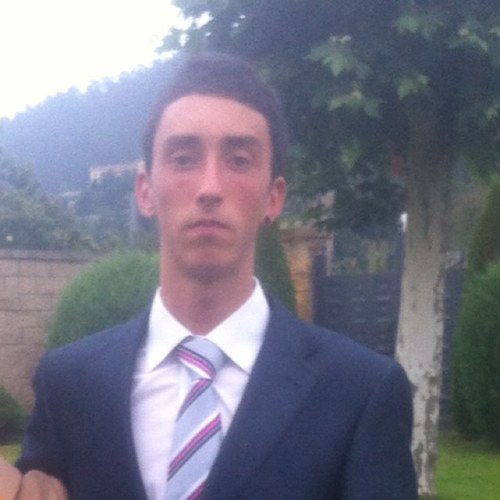 dani_bm9's profile picture. 