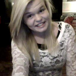 The Name: Sarah Nichole(: The Eye Color: Brown(: The Hair Color: Blonde The Relationship Status: Taken 3 (: The Bestfriend(s)(: Kendal Avery And Tuggyboat♥