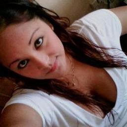 ****   sencilla, liinda y divertida  :D :) deja tu lo guapa ............. soy a todaaaaaaaa madre  ♎ y muy enamoradaaaa  ♥ de la vida de mi hijo y de mi amors