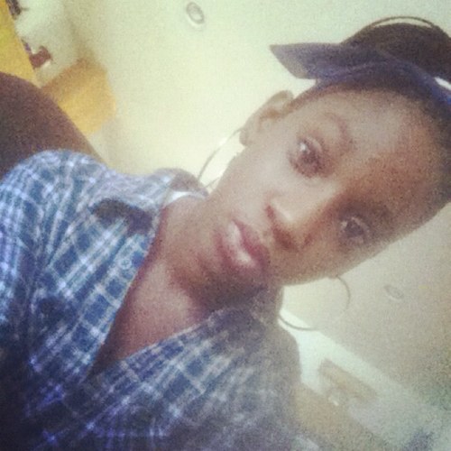 #TeamI'mReal ,  @nicki minaj , follow my twinn @I Aint Even Mad . . #TeamSwagg , #TeamChris