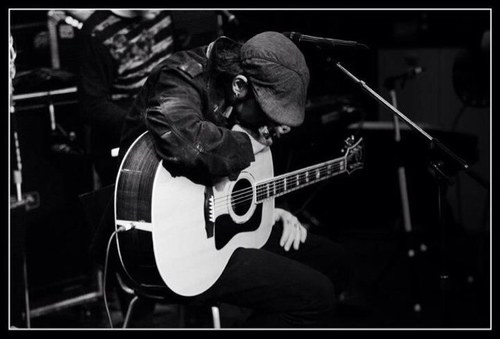 Adam Gontier Profile